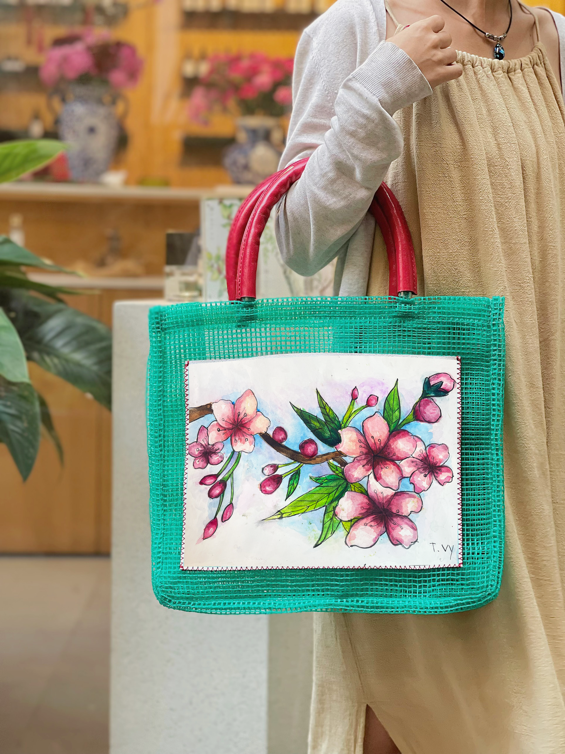 Fishnet bag Cành Hoa Rực Rỡ by Thanh Vy - Image 2